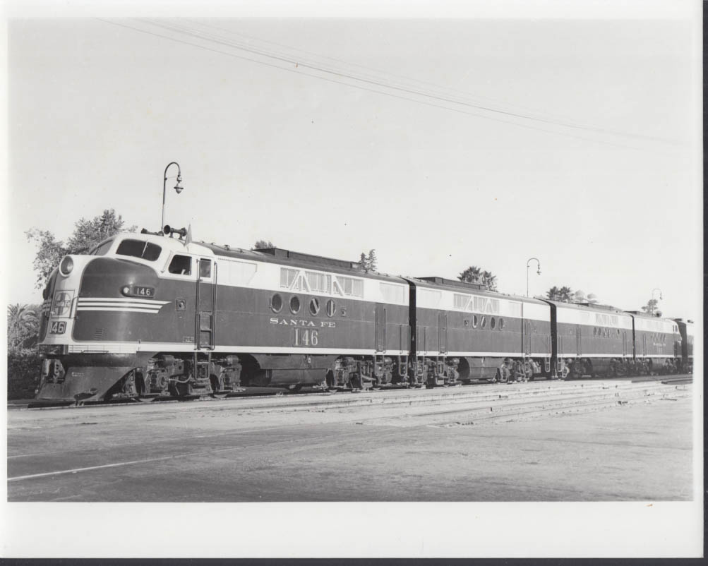 Santa Fe Rr Emd F7 Diesel Locomotive #146 A-b-b-a Photo Pasadena 1947