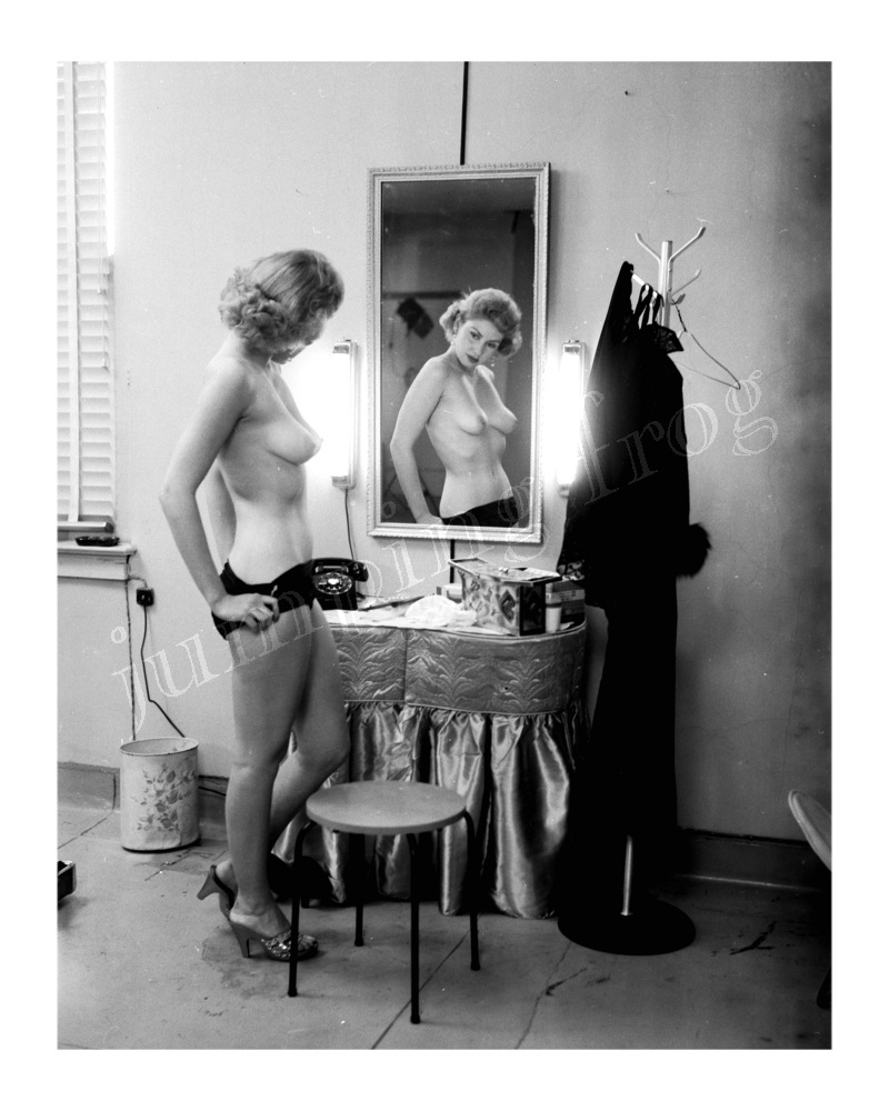 Doris disrobes dressing room mirror nude 8x10 1950s