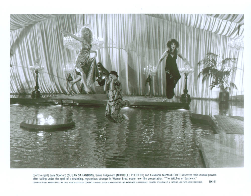 Susan Sarandon Michelle Pfeiffer Cher Witches Of Eastwick 8x10 1987 8004