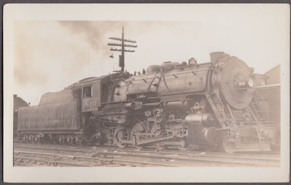 Western Maryland RR 2-8-0 H-9 Steam locomotive #810 photo Elkins WV 1949