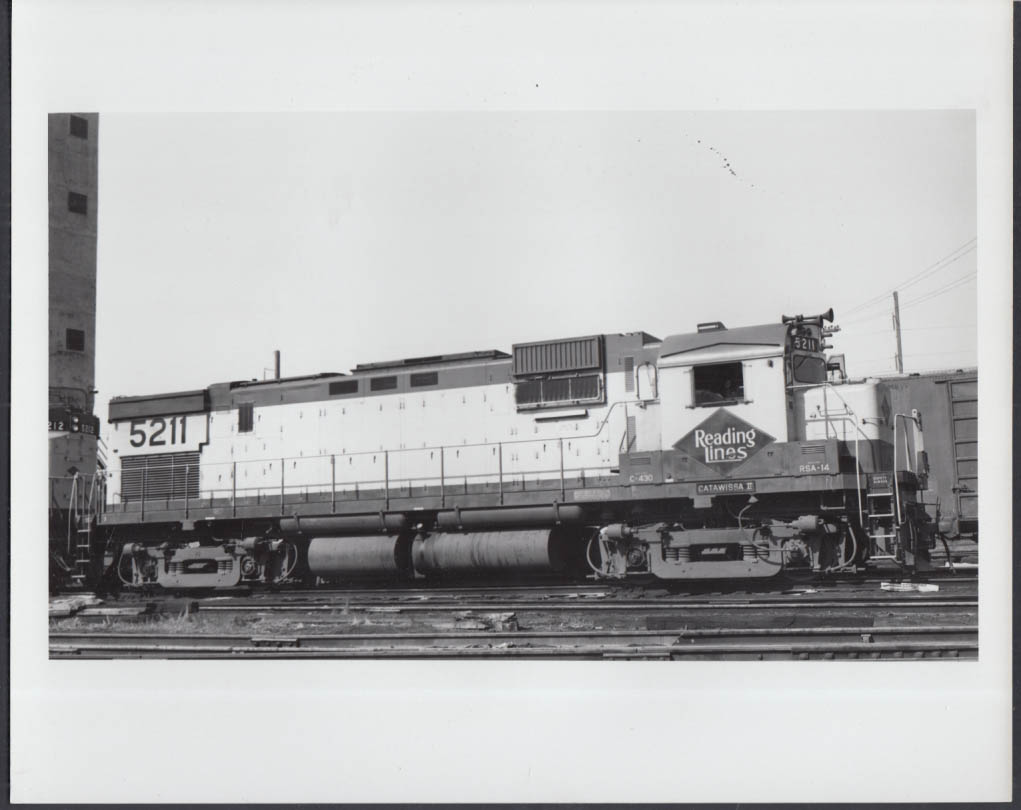 Reading RR Alco Century C430 diesel locomotive #5211 photo