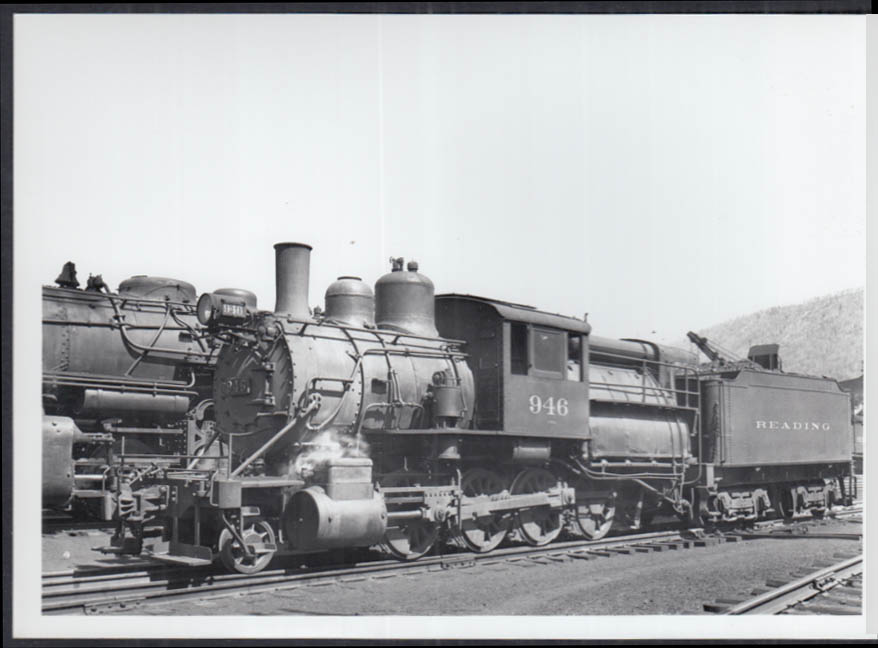 Reading RR Class I5-c 2-8-0 steam locomotive #946 & tender photo