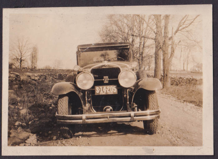 1928 Cadillac V-8 CT plate S-14-205 front view vernacular snapshot