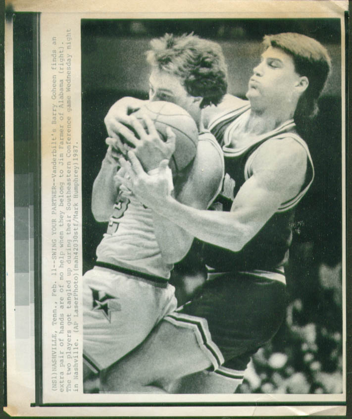 Vanderbilt's Goheen v Alabama's Farmer photo 1987