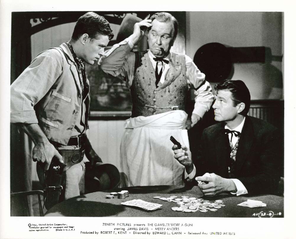 Jim Davis with gun The Gambler Wore a Gun 8x10 1961