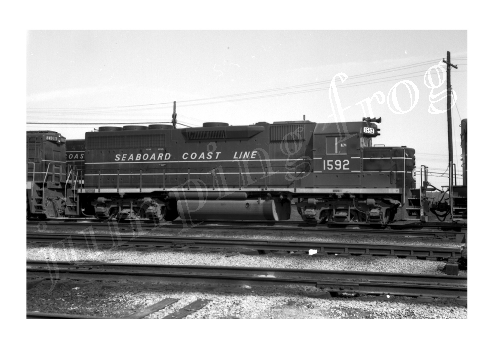 Seaboard Coast Line Railroad diesel locomotives #1592 5x7