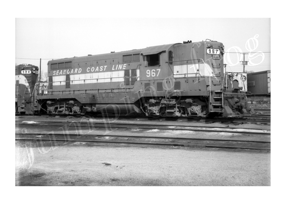 Seaboard Coast Line Railroad diesel locomotive #967 5x7