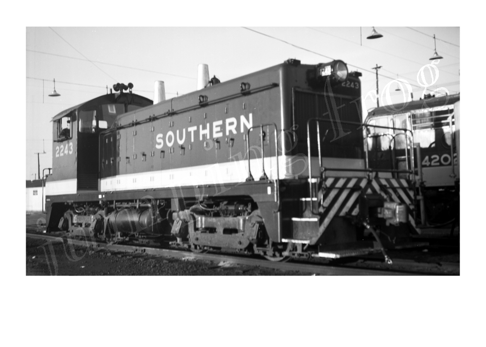 Southern Railway diesel locomotive #2243 5x7