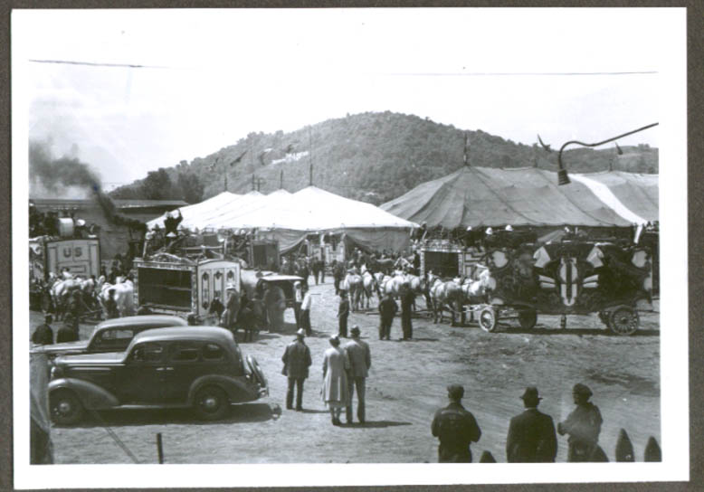 Cole Bros tents & wagons Wheeling WV circus photo 1937