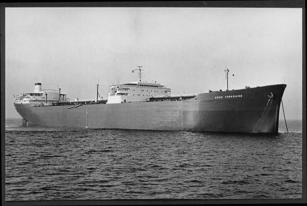 Esso Oil Tanker Esso Yorkshire official photo 1963