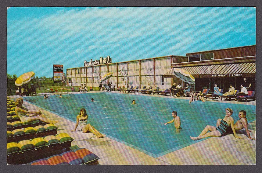 Town & Country Motel Calumet City IL postcard 1950s