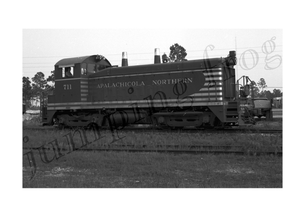 Apalachicola Northern diesel locomotive #711 5x7