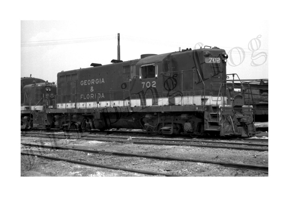 Georgia & Florida Railroad diesel locomotive #702 5x7 photo