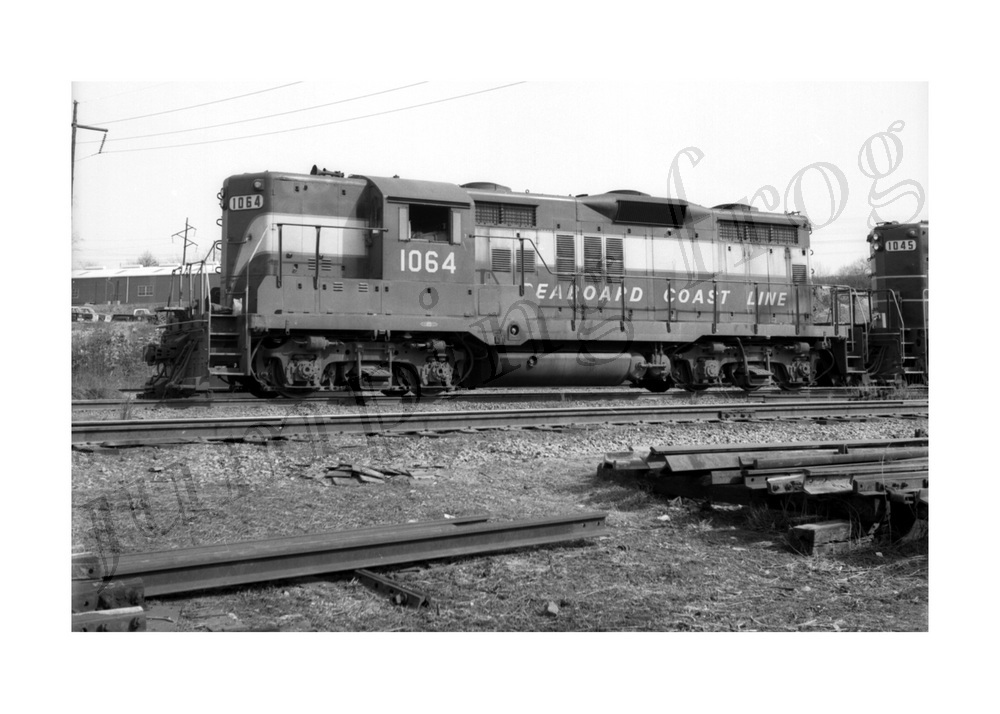 Seaboard Coast Line diesel locomotive #1064 5x7